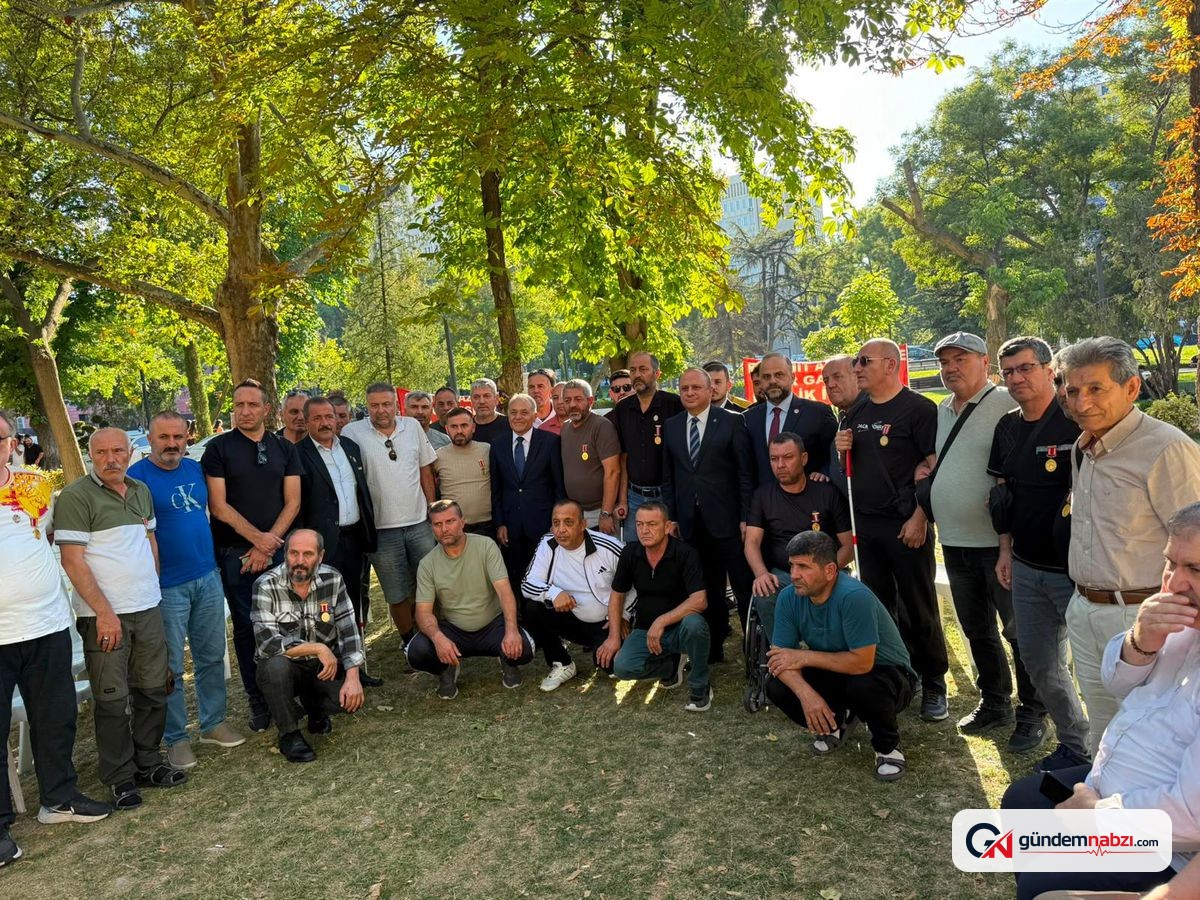 BBP heyeti Güvenpark'ta şehit yakınları ve gazileri ziyaret etti