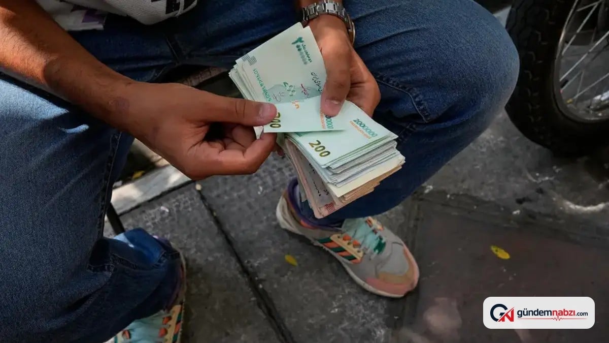 İran'da ekonomik kriz derinleşti: Riyal rekor düzeyde düştü