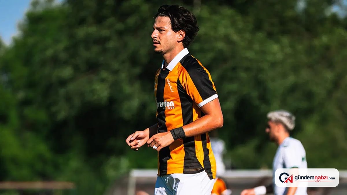 Konyaspor, Hull City'den Enis Destan'ı transfer etti