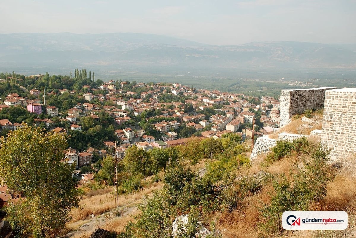 Tokat Niksar'da direksiyon hakimiyeti kaybı sonucu kaza: 1 ölü, 3 yaralı
