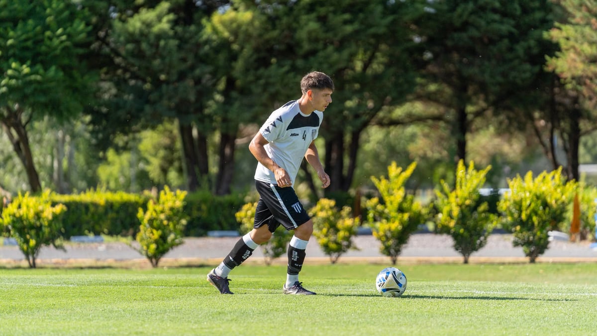 Eskişehirspor, U19 takımıyla hazırlık maçı yaptı