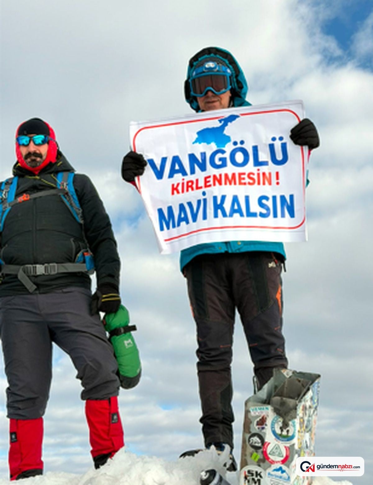 Ağrı Dağı zirvesinde Van Gölü için farkındalık mesajı