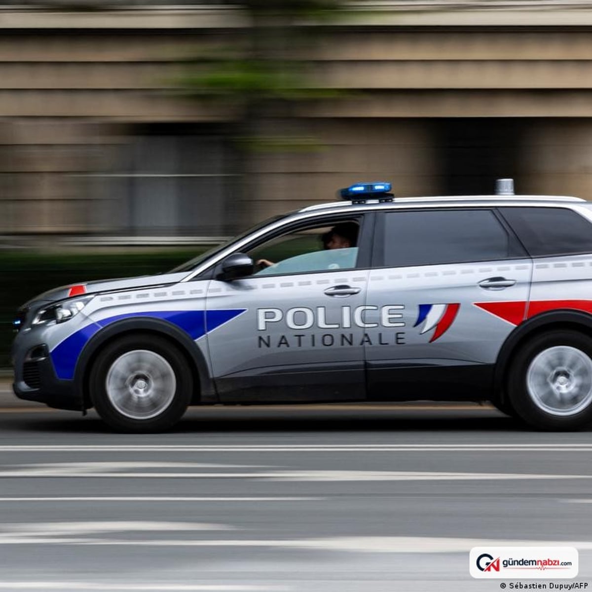 Caen'de kalabalığa araba daldı: 1 ölü, 12 yaralı