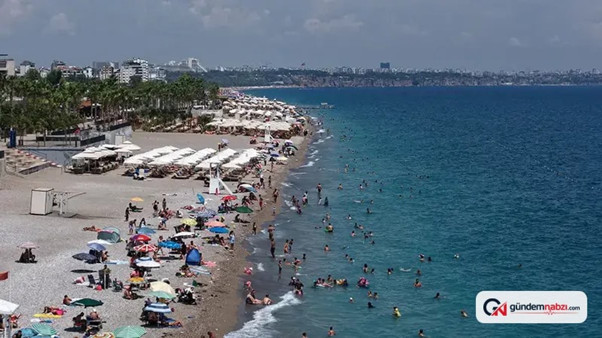 Antalya'da hava sıcaklığı 34 dereceye ulaştı
