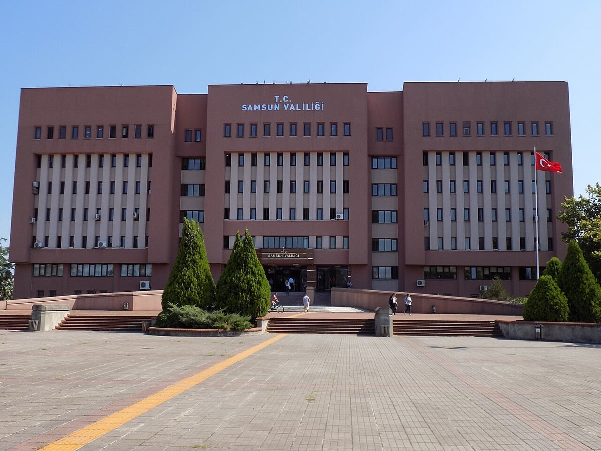 Samsun'da denize girmeme uyarısı yapıldı