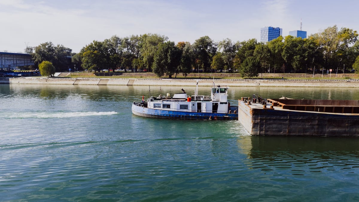 Romanya ile Bulgaristan arasında Tuna Nehri'nde ulaşım durdu
