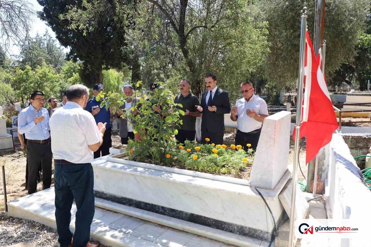 Aydın'da şehit jandarma er Olcay Altun mezarı başında anıldı