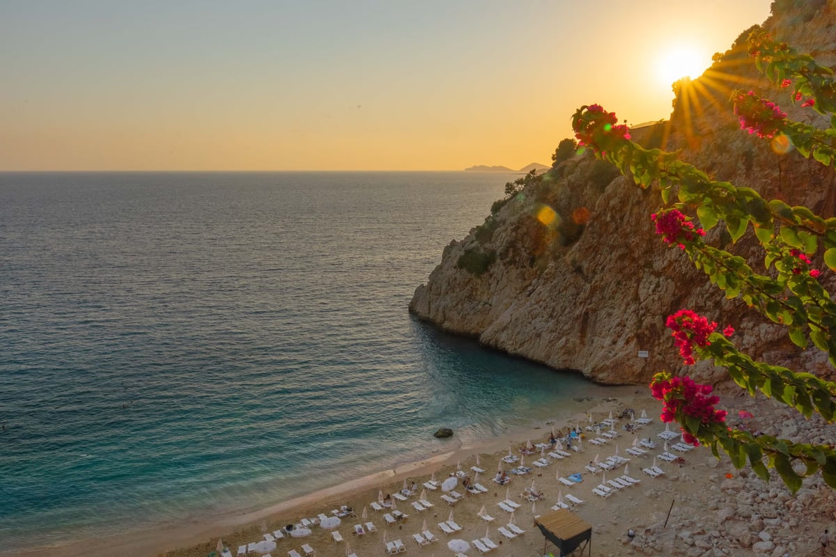 Antalya'da nem ve sıcak bunaltıyor
