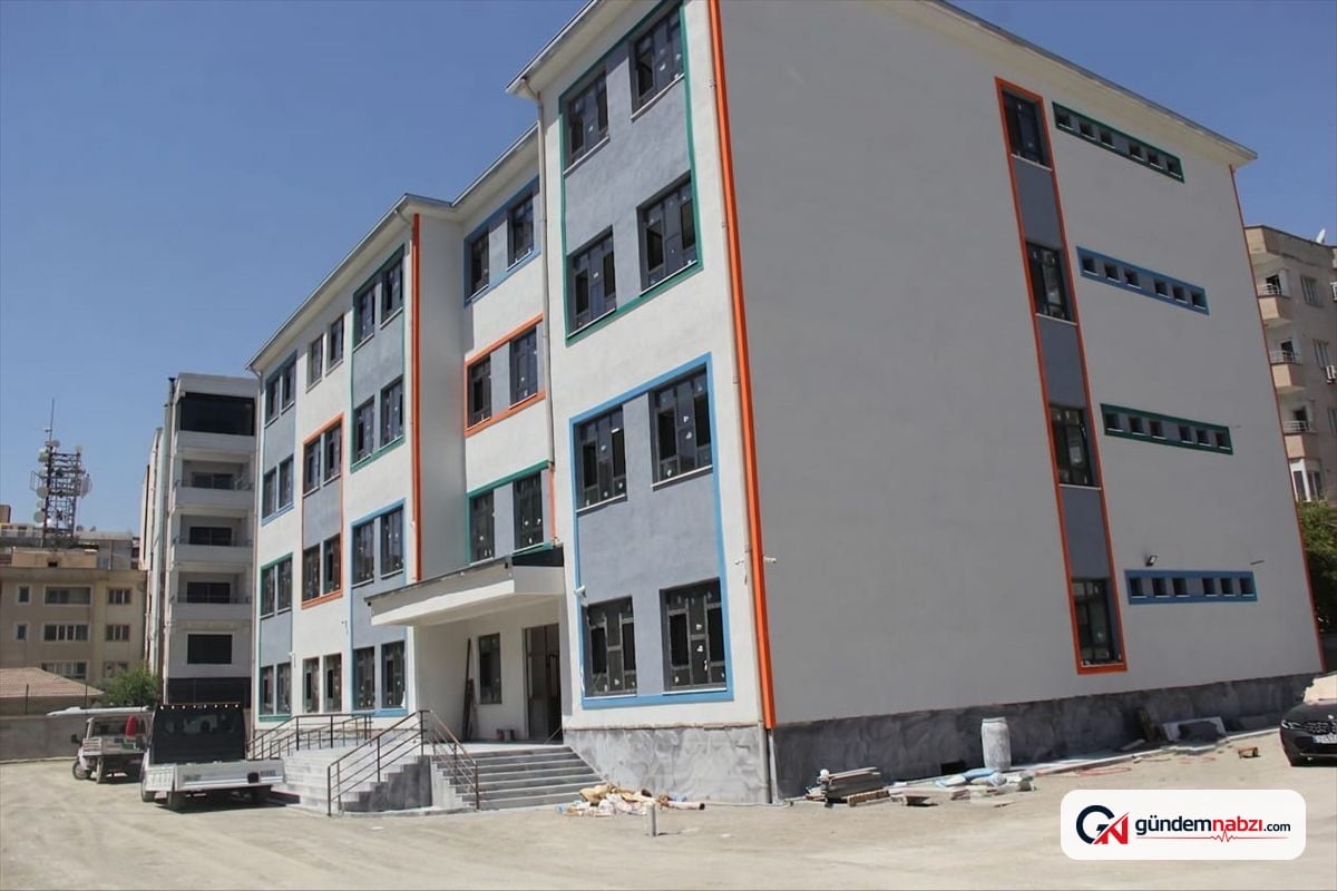 Şırnak Cizre'de yeni okul inşaatı incelendi