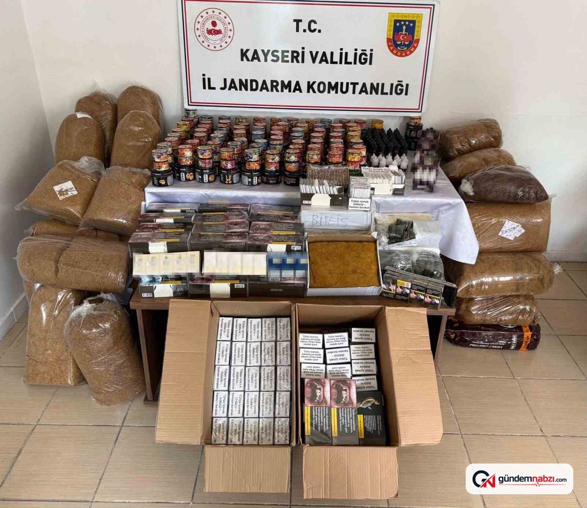 Kayseri'de kaçak tütün operasyonu: Binlerce makaron ele geçirildi