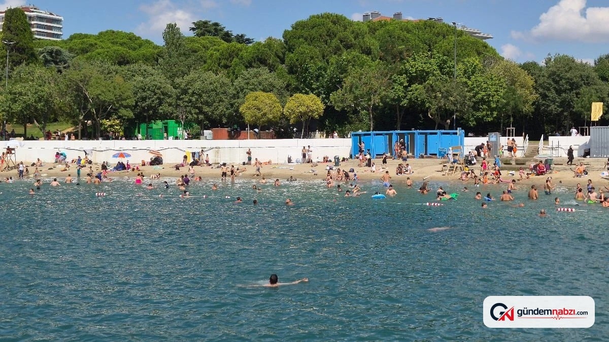 İstanbul'da sıcak hava bunalttı, Caddebostan Sahili doldu