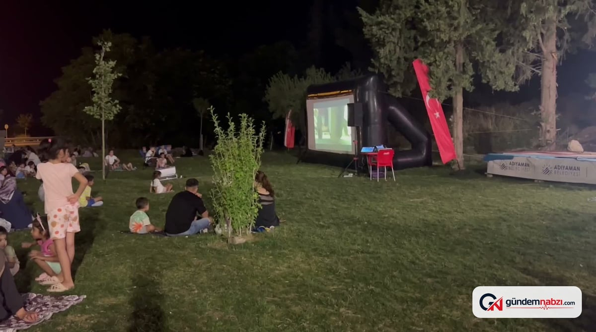 Adıyaman'da Yıldızların Altında Çocuk Sineması devam ediyor