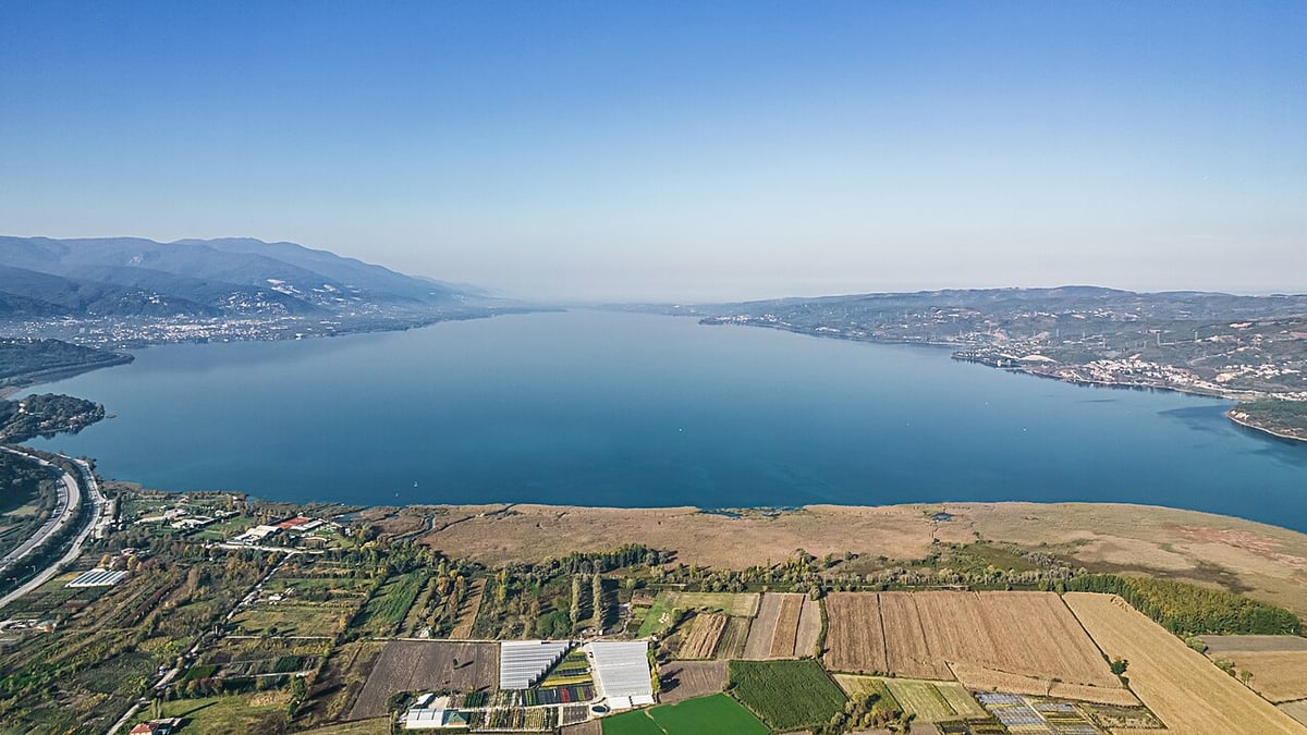 Sakarya'da Sapanca gölü'nün su seviyesi yükseldi