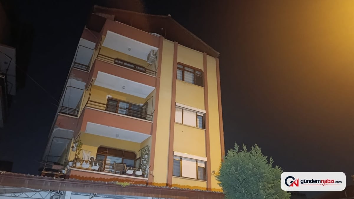 Kocaeli'de kolonlarından ses gelen 4 katlı bina boşaltıldı