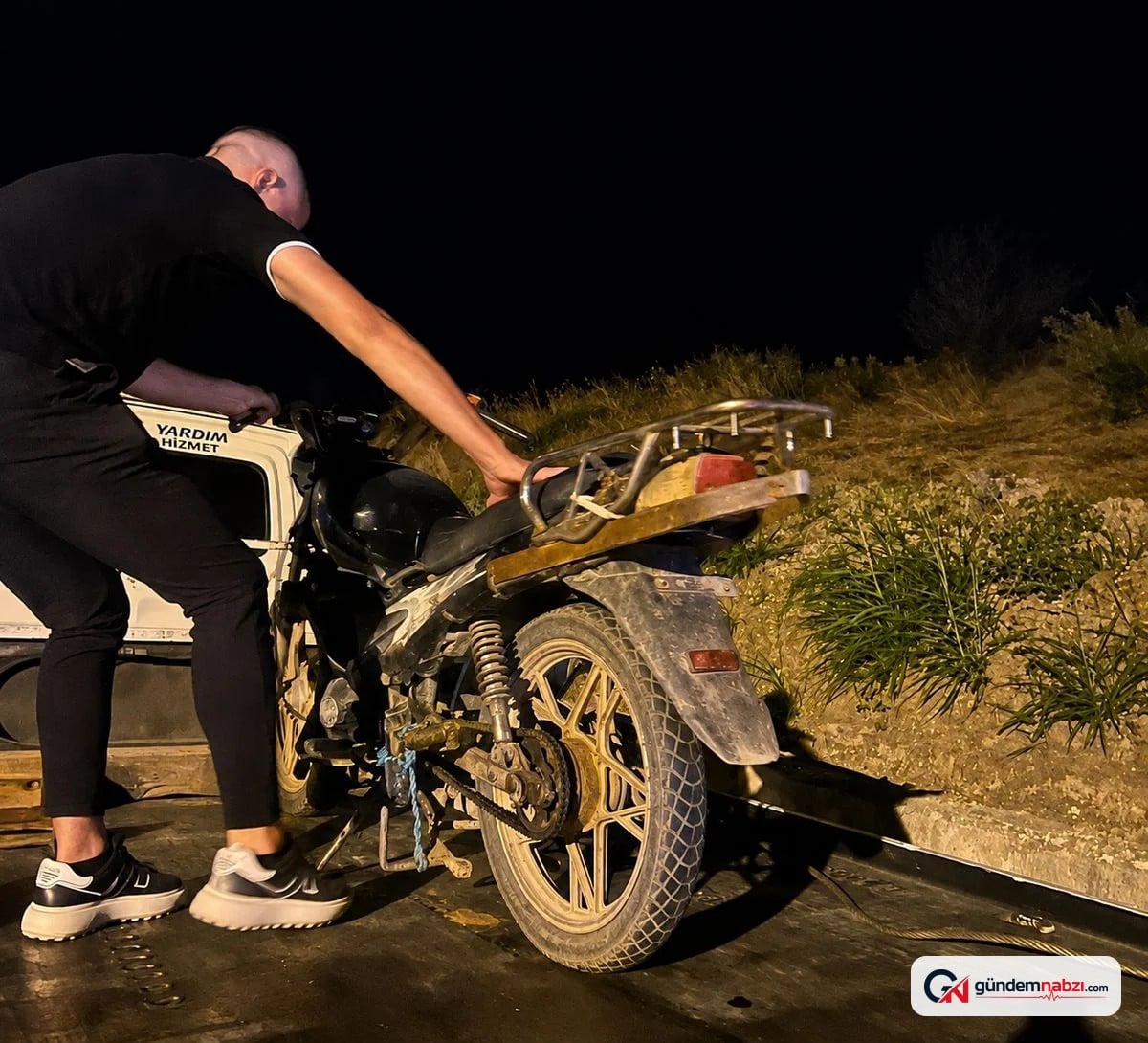 Ehliyetsiz sürücü tescil belgesiz motosikletle yakalandı, 88 bin 500 lira ceza kesildi