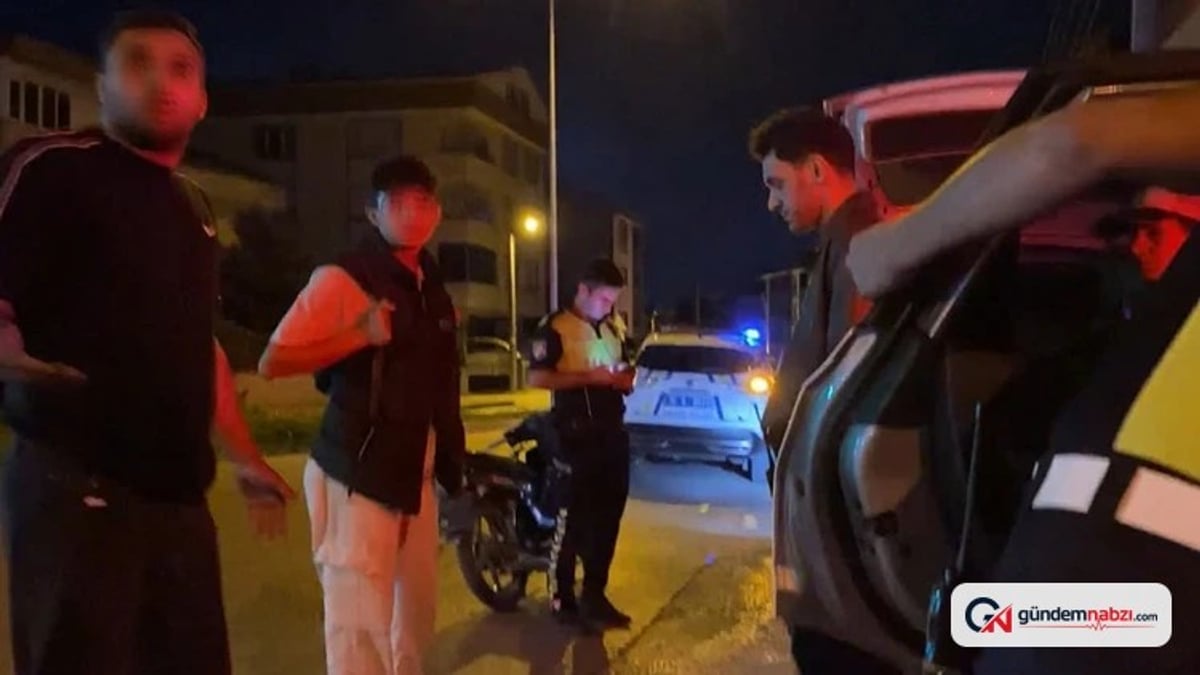 Bursa İnegöl'de trafik denetiminde ilginç anlar: Motosiklet sürücüsü ceza sonrası yaya olarak uzaklaştı