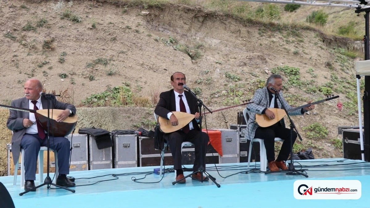 Âşık Sümmani, memleketi Erzurum'da anıldı