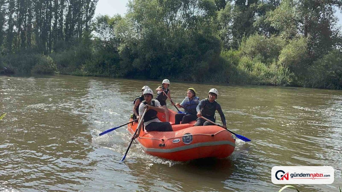 Kars'taki Akyaka kanyonu, rafting eğitimiyle tanınıyor