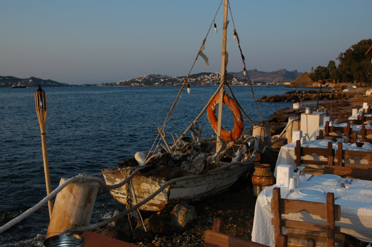 Muğla Bodrum'da tatil yapan Çağatay Ulusoy'un son hali sosyal medyada gündem oldu