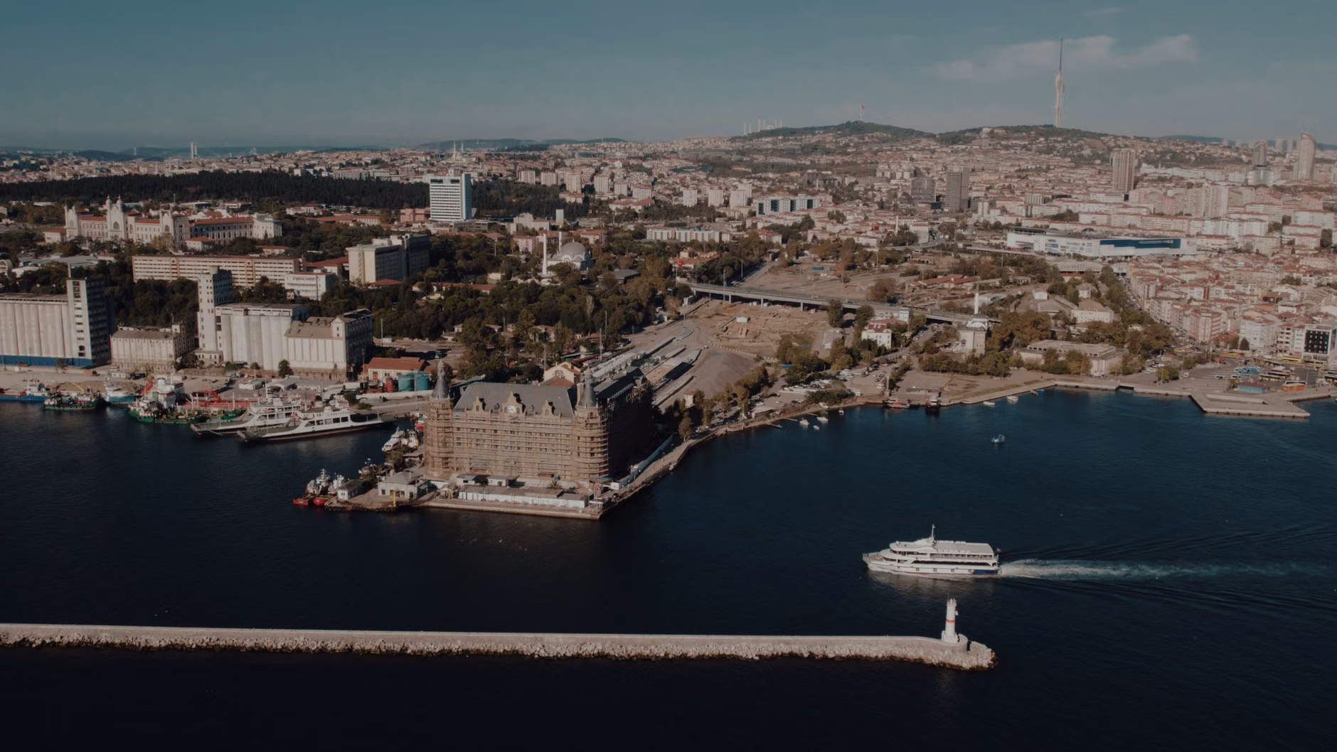 İstanbul'da Kadıköy rıhtım peronları kaldırılıyor
