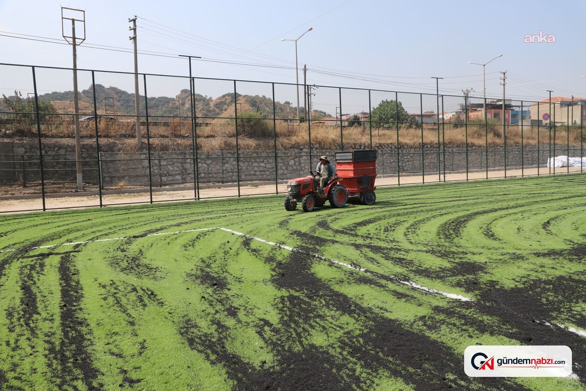 Manisa'da eski halı saha modern spor alanına dönüşüyor