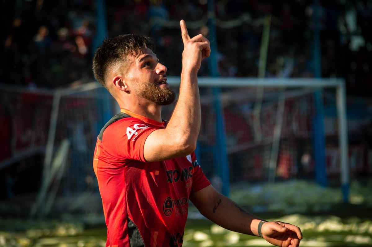 Liverpool, Victor Muñoz'u 40 milyon euroya transfer etti