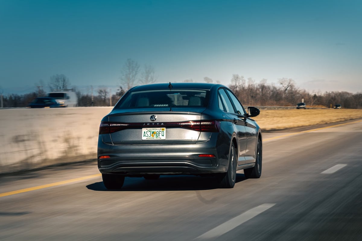 Jetta M6 Çin'de satışa çıktı: ilk elektrikli sedanın özellikleri