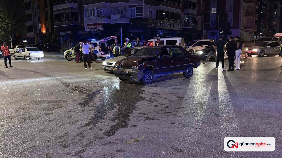 Çorum'da alkollü sürücü, kazaya yardıma gelen genci darbetti