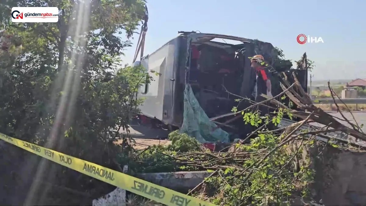 Kayseri İncesu'da yolcu otobüsü devrildi: 20 yaralı