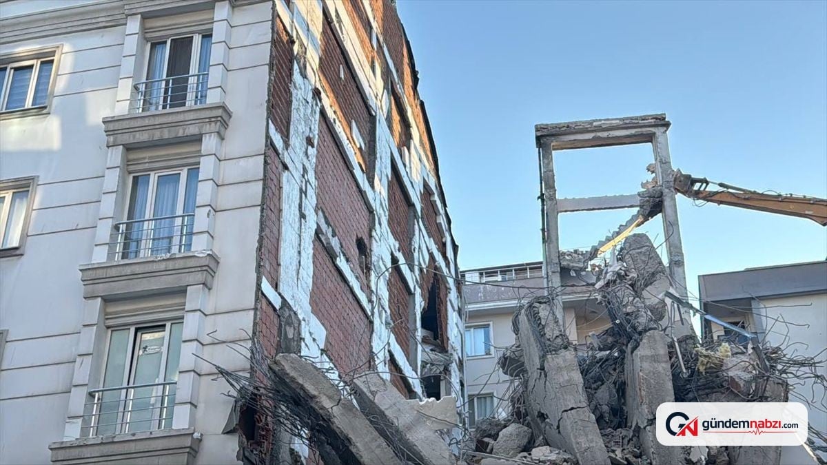 İstanbul Bahçelievler'de yıkım sırasında beton parçaları binalara hasar verdi