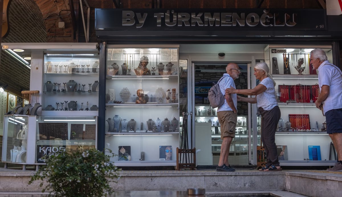 Altın yatırımcıları İstanbul'da alım yaptı