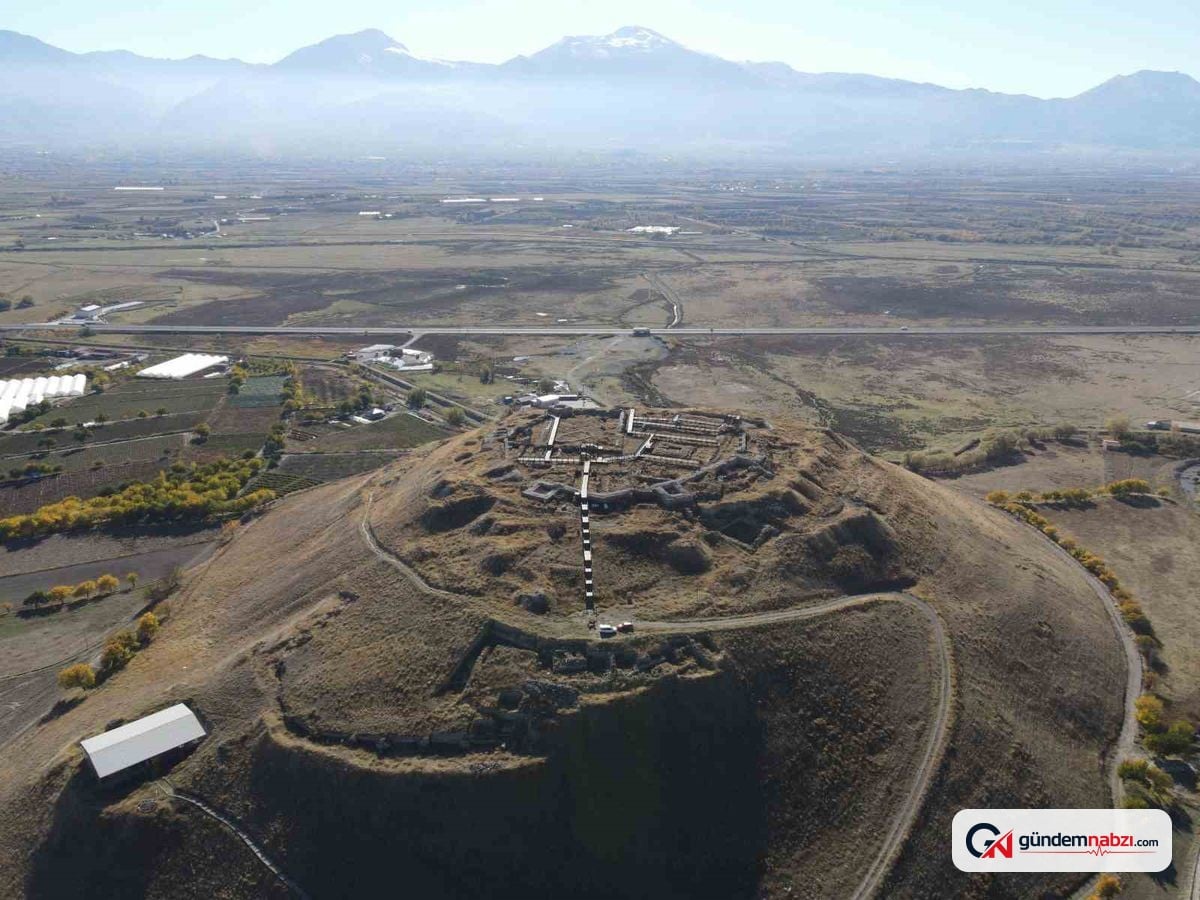 Altıntepe Kalesi, Urartu medeniyetini yansıtıyor