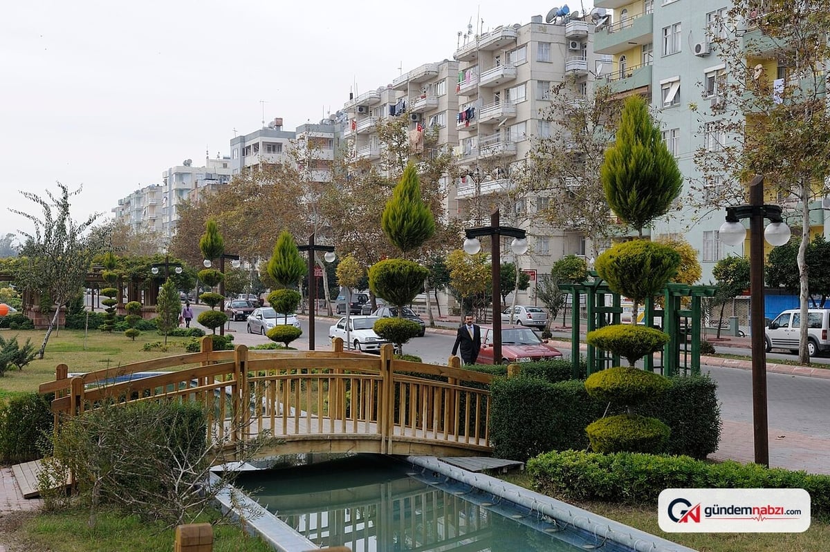 Adana'da otomobil çarpan 7 yaşındaki Azra Nazlı Sarıoğlu hayatını kaybetti