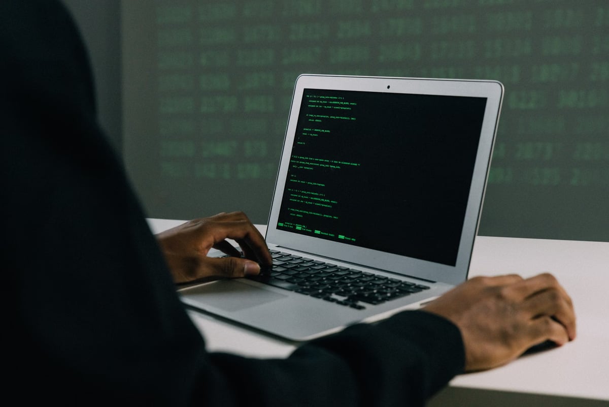 İngiltere'de Savunma Bakanlığı hacklendi, 114 bin kişinin bilgileri çalındı