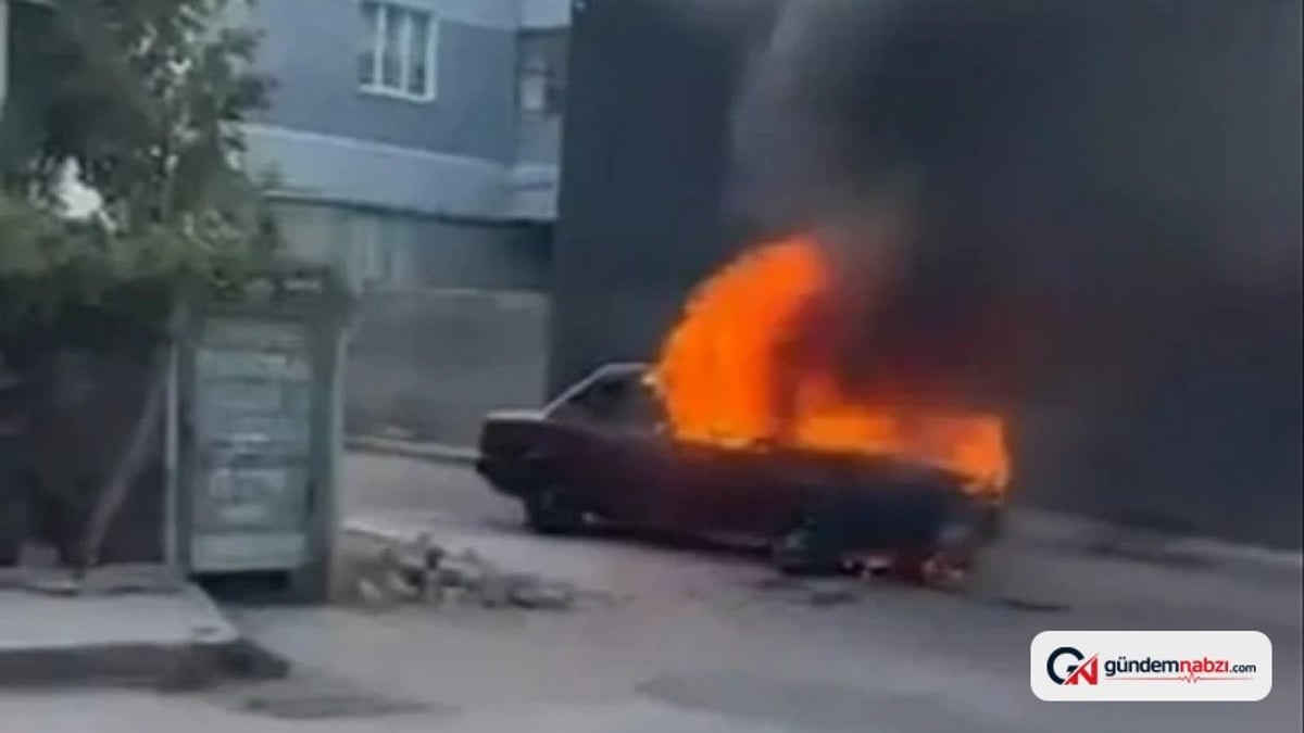Bursa'da park halindeki otomobilde yangın çıktı