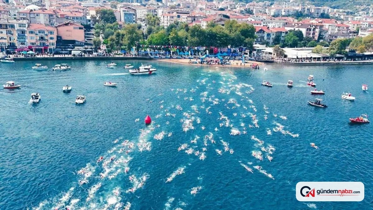 Kocaeli'de 471 yüzücü İzmit Körfezi'ni yüzerek geçti