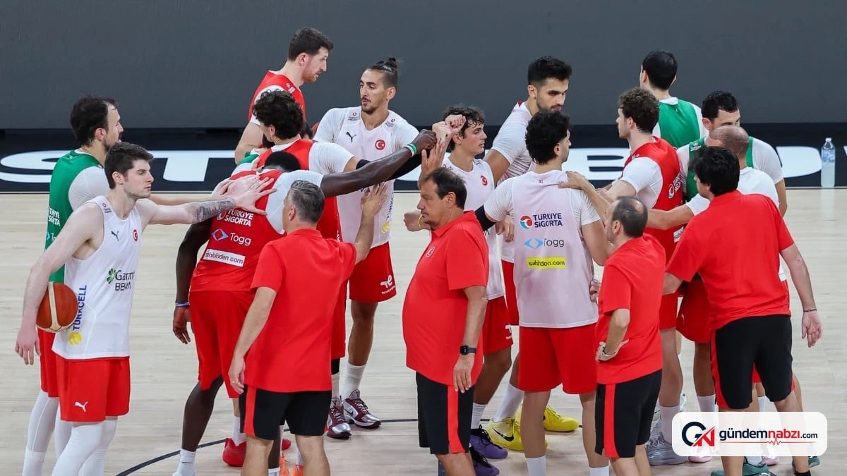 A milli Erkek Basketbol Takımı Hamburg'a gitti