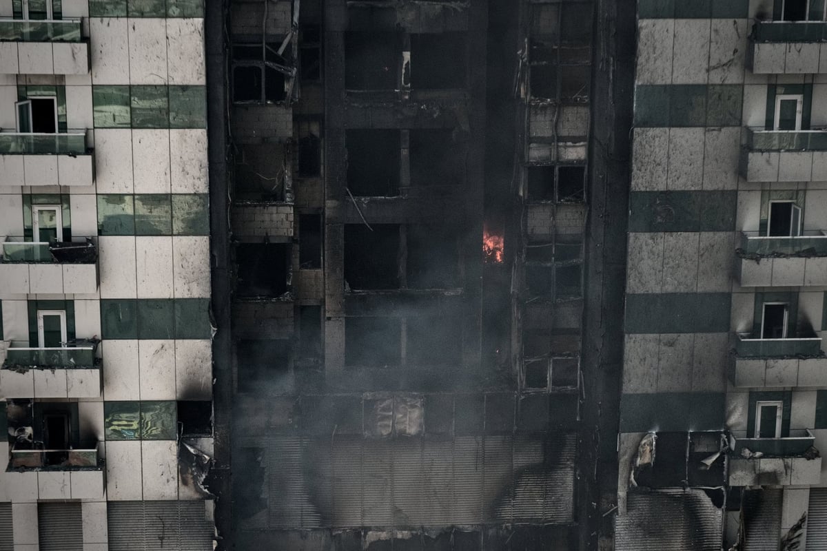 Bingöl'de apartman dairesinde yangın: 9 kişi hastaneye kaldırıldı