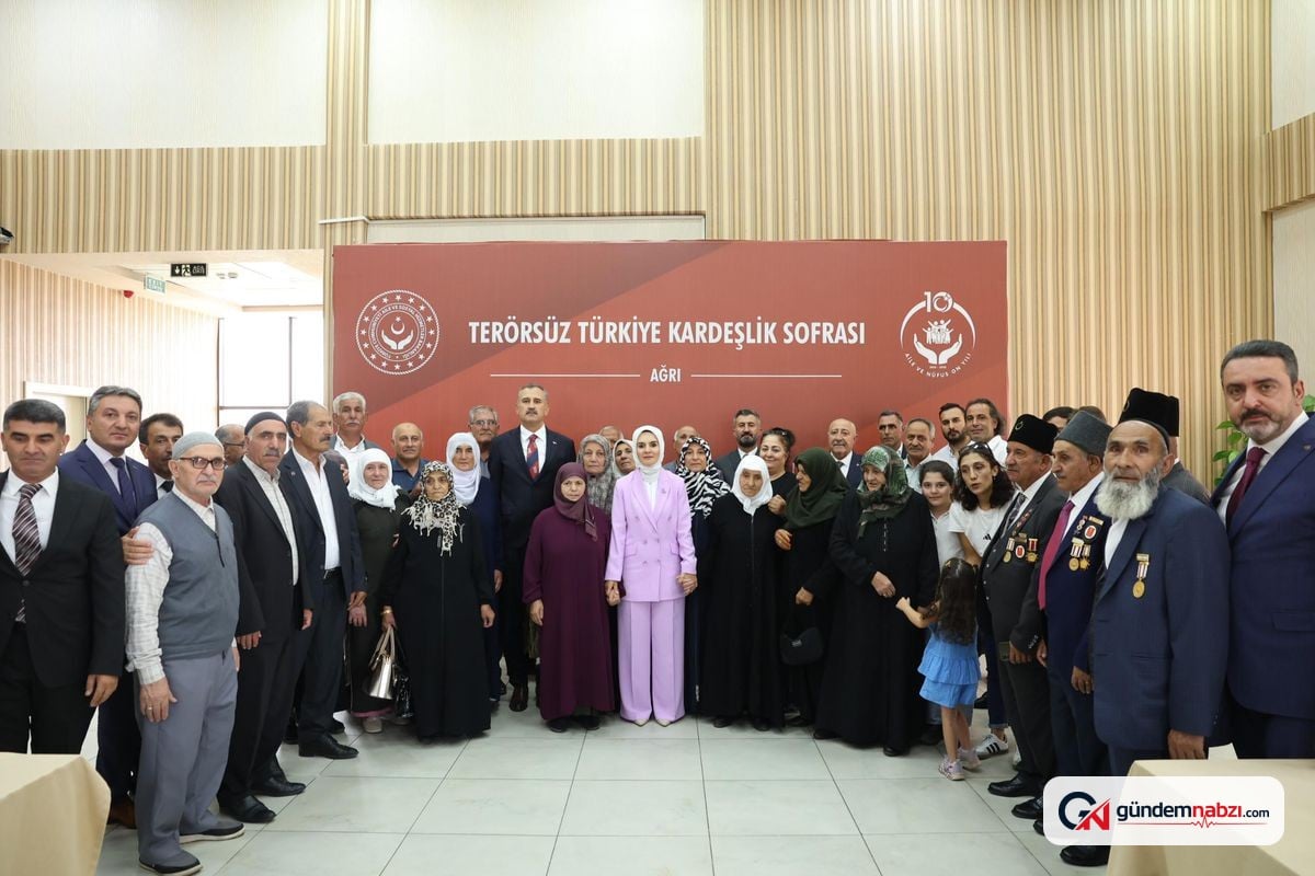 Bakan Göktaş, Ağrı'da şehit aileleri ve gazilerle buluştu
