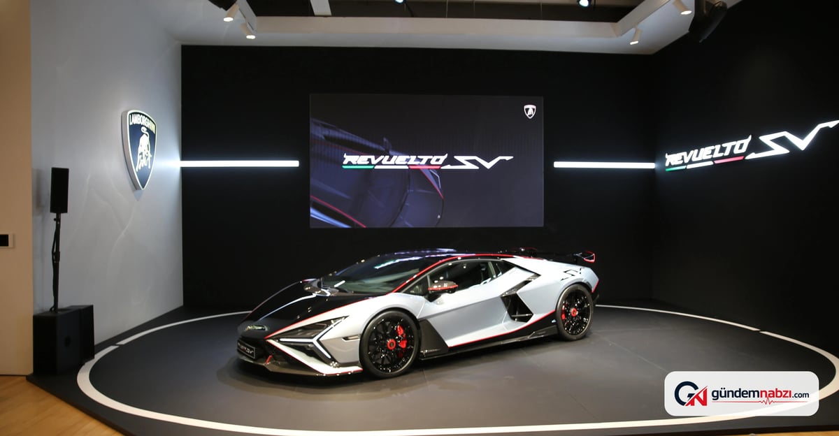 Lamborghini Revuelto SV, süper hızlı performansıyla dikkat çekiyor