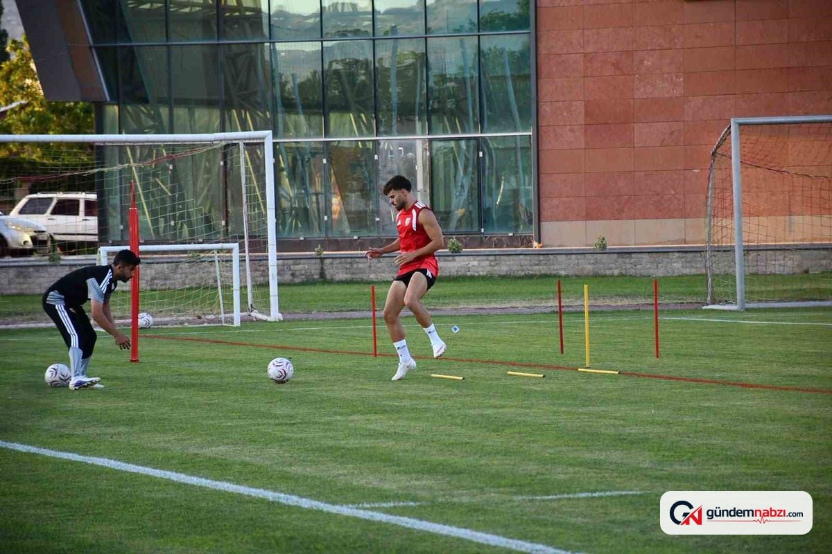 Kayserispor, Miguel Cardoso'yu kadro dışı bıraktı