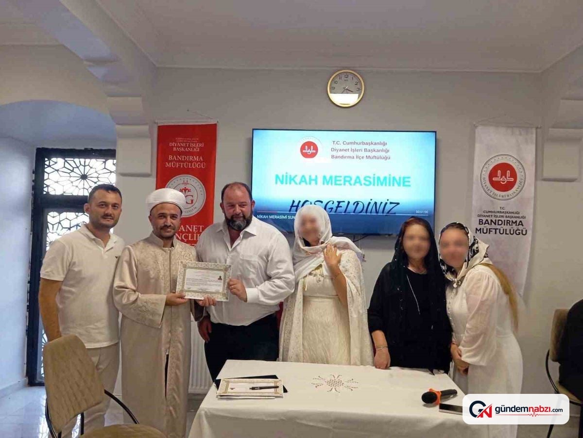 Balıkesir'de ihtida Töreni: Kyle Hywel Nutt Müslüman oldu