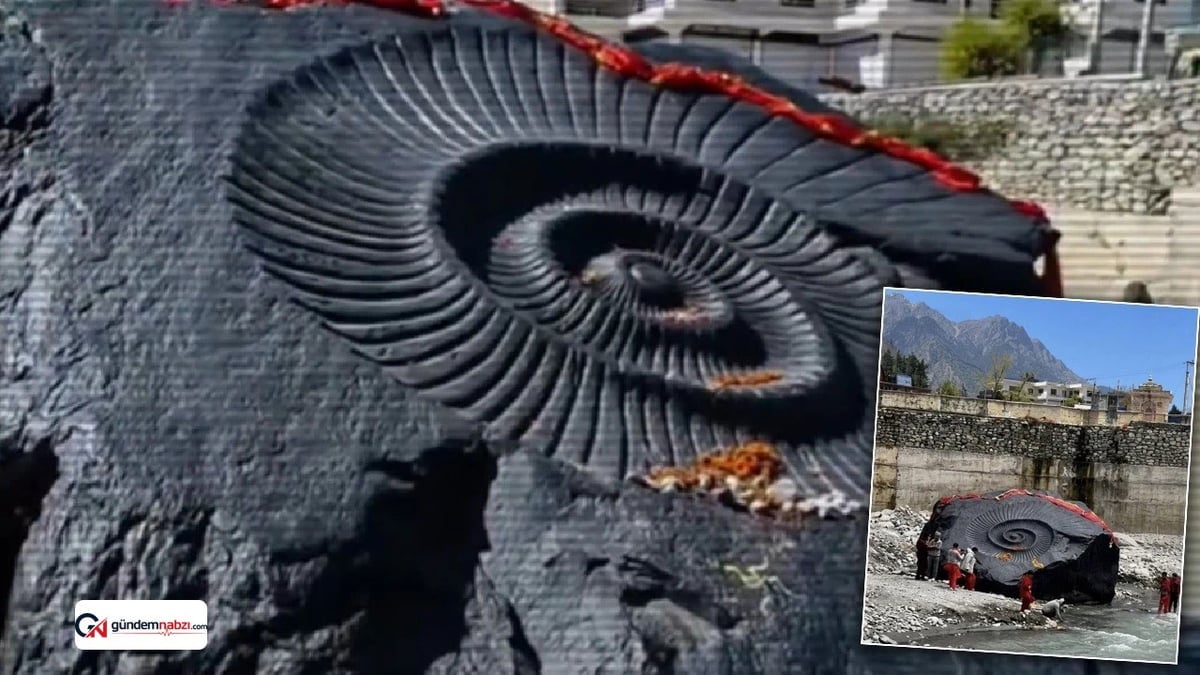 Nepal'de 6,7 metrelik Şaligram Heykeli yapıldı