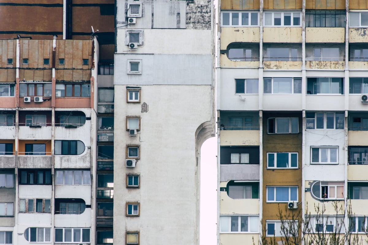 Kramatorsk'taki apartman duvarında radyasyon tehlikesi