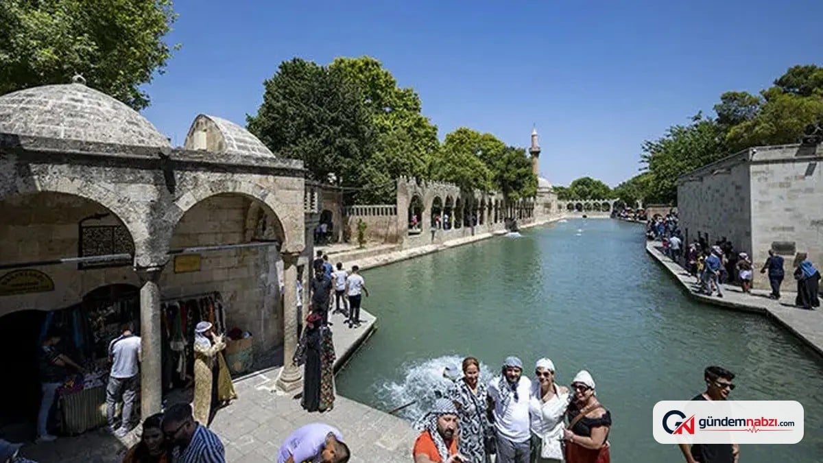 Şanlıurfa'daki Balıklıgöl yerleşkesinde hafta sonu yoğunluğu