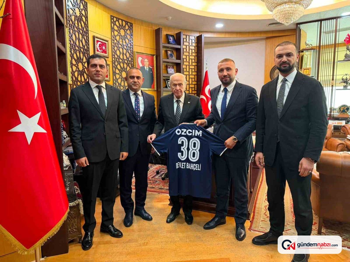 Erciyes 38 FK'dan Devlet Bahçeli'ye forma ziyareti