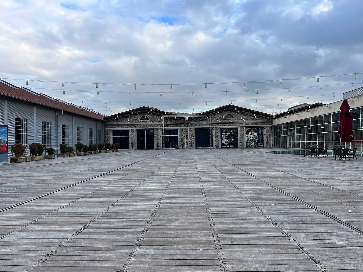 CerModern, "Süreksiz benlik" sergisine ev sahipliği yapıyor