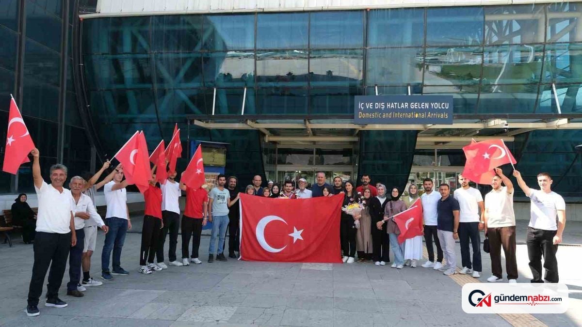 Galip Berat Afal, Erzincan'da coşkuyla karşılandı
