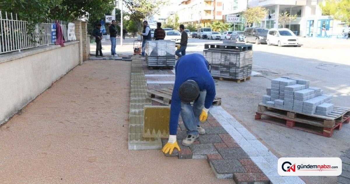 Plastik atıklar kaldırım taşına dönüşüyor