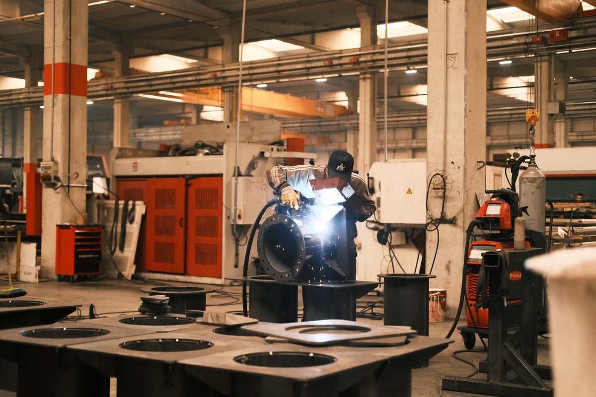 ABD imalat PMI, 55,6 ile güçlü büyüme sinyali verdi